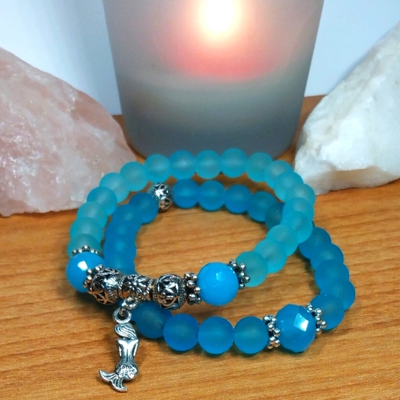 Last Chance Blue bracelet set w/mermaid charm - Picture 3 of 8